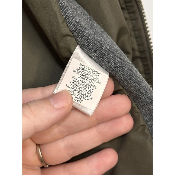 Banana Republic Women’s Quilted Puffer Vest Medium Green Full Zip Pockets Hike - Picture 5 of 6